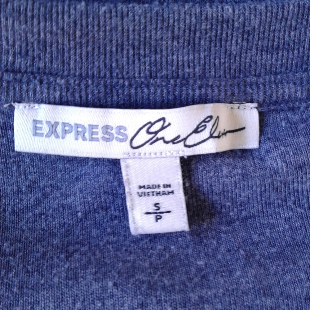 Express Gray Graphic T-Shirt Long Sleeves Small - Picture 5 of 6